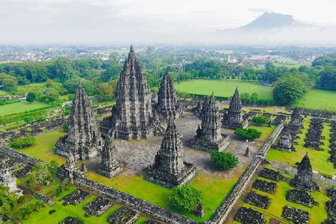 Wisata Candi Prambanan